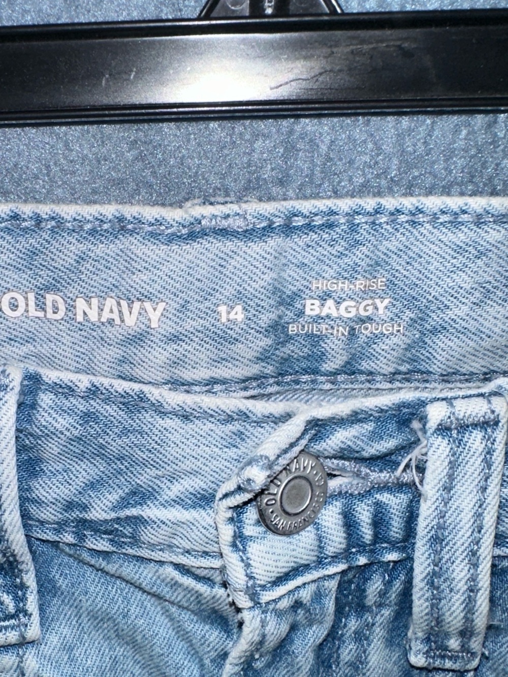 Old Navy Light Blue Baggy Jeans - Picture 3 of 3